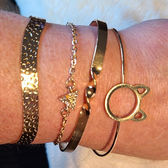 NWOT Rinnandy Quartz Watch and Bracelet Set - Picture 2 of 4